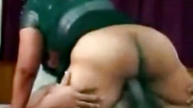 कुर्सी पर सेक्सी हिंदी मूवी वीडियो किशोर पानी हस्तमैथुन